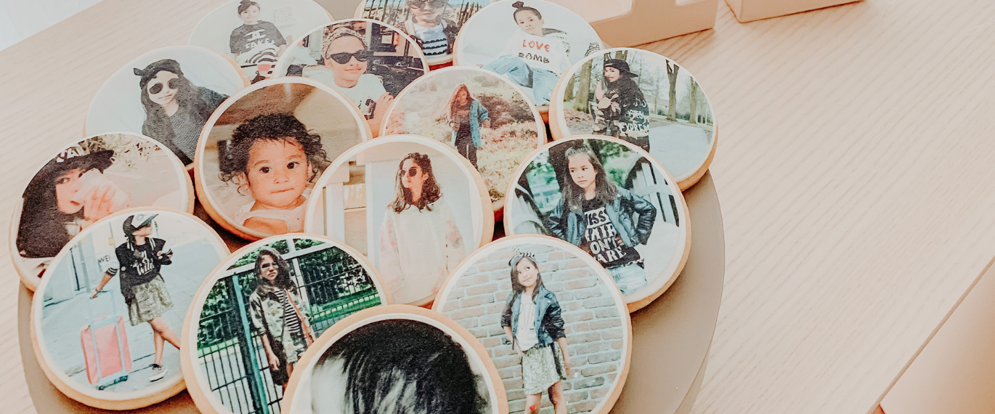 Vier je feestje met een koekje